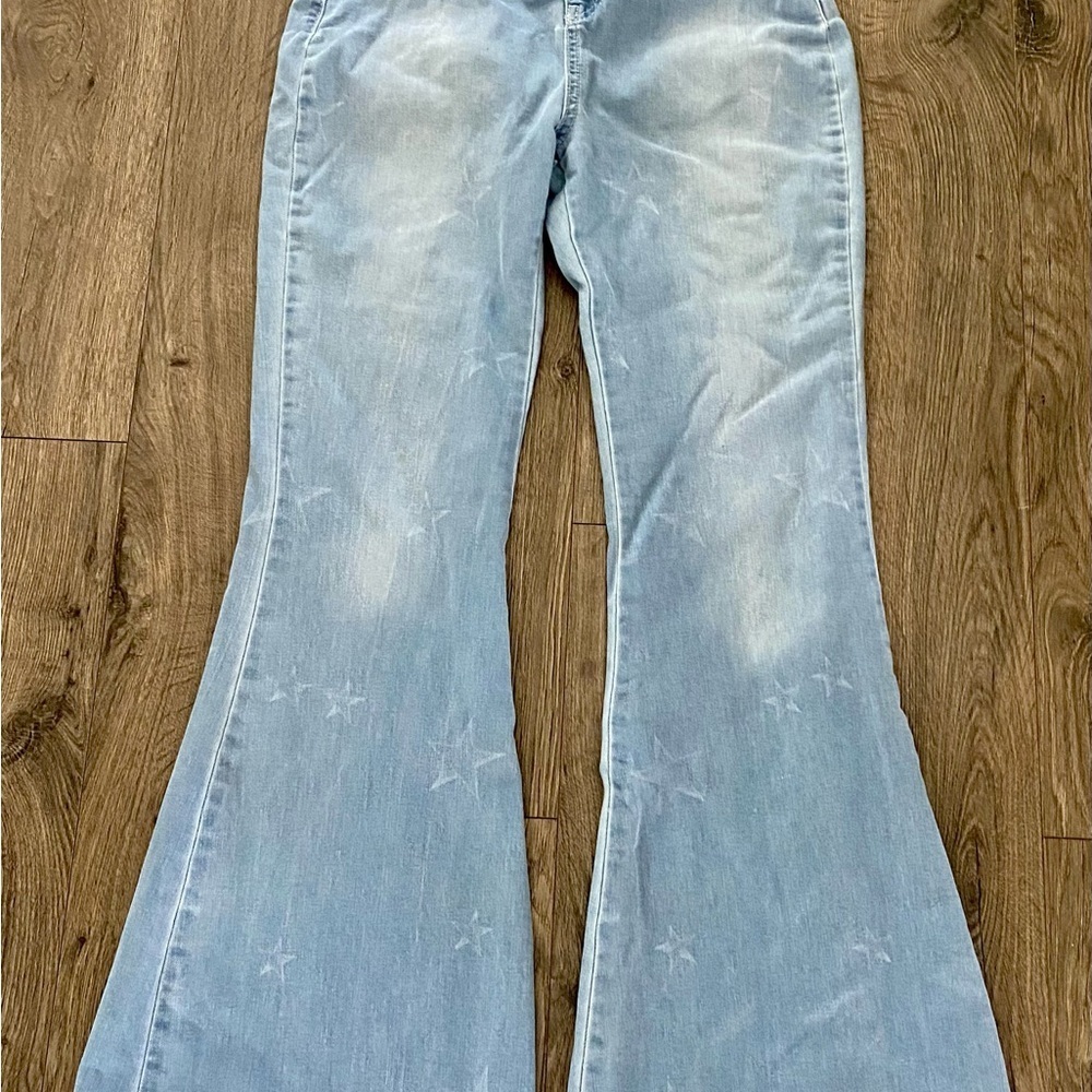 Nasty Gal bell bottoms stars jeans flattering size 2 small soft boutique boho - Picture 2 of 4